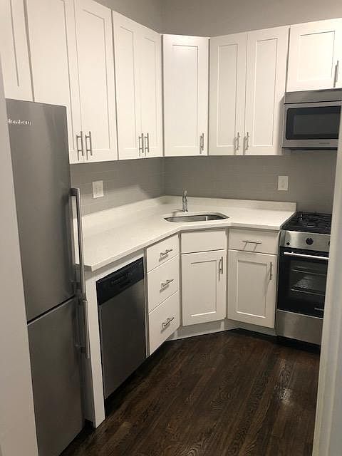1st image of 20 Clearway St APT 3