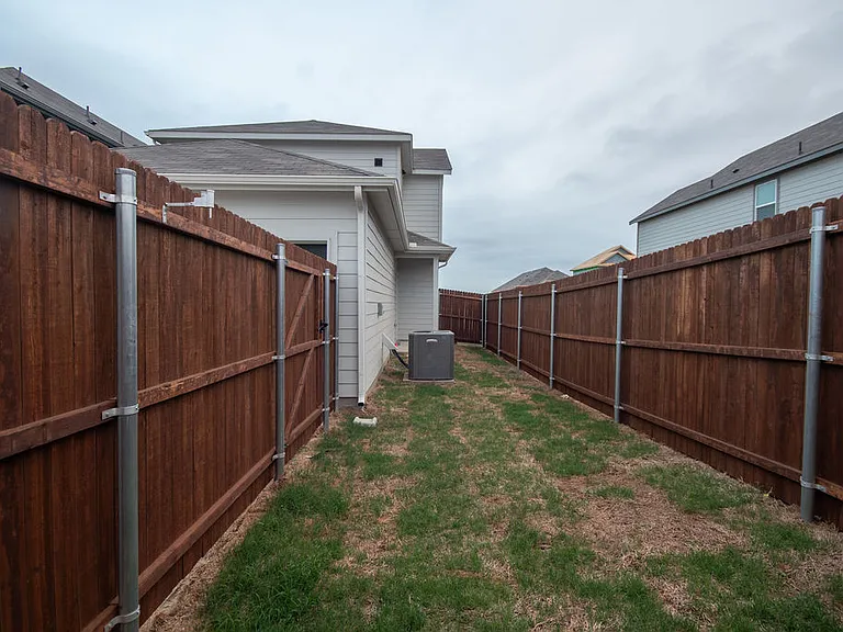 3101 Strawberry Farm Ln — Photo 8