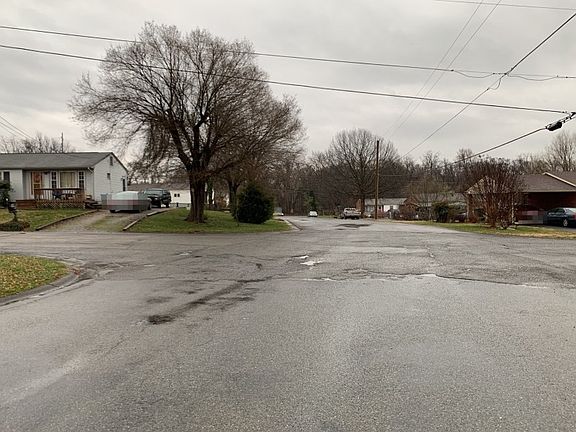 4th image of 746 Haven St