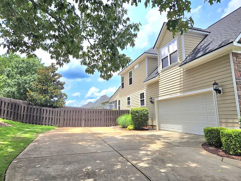 643 Burgamy Pass — Photo 4