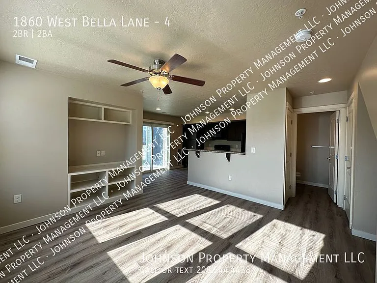 1860 W Bella Ln #4 — Photo 5