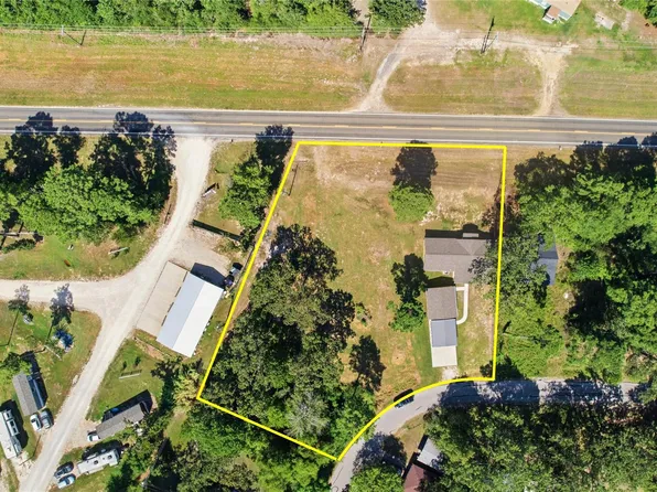340 Oak Ridge Dr, Onalaska, TX 77360