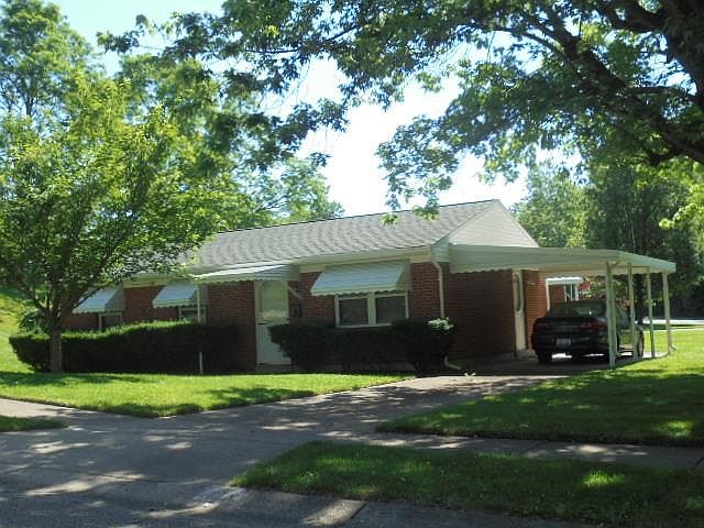 1st image of 396 Hastings Ave