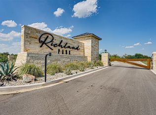 88 Richland Park Dr, Corsicana, TX 75109