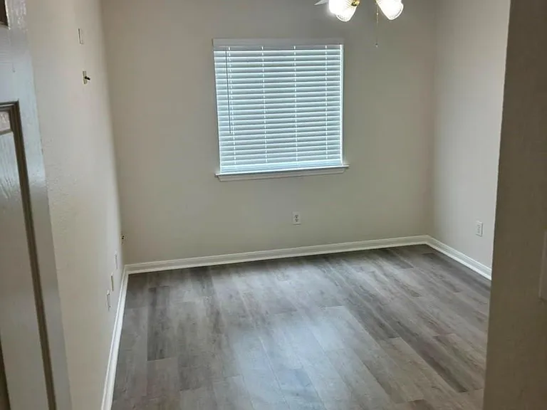 2110 Ridge Wood Ln — Photo 14