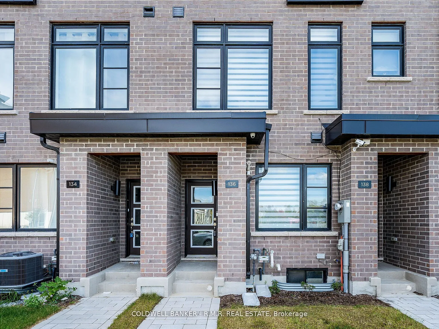 4 bed, $3,850 — Photo 3