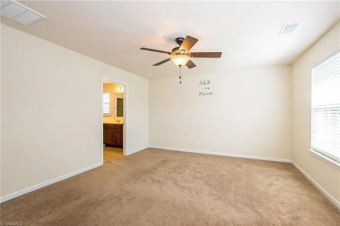 2110 Longburn Dr — Photo 13