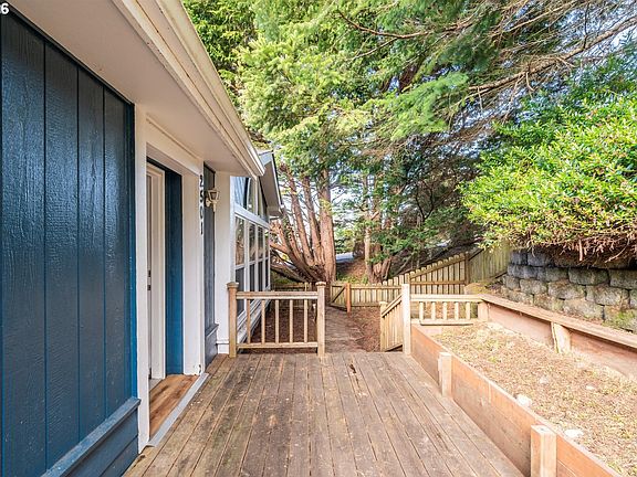 5th image of 2501 Creekside Ln