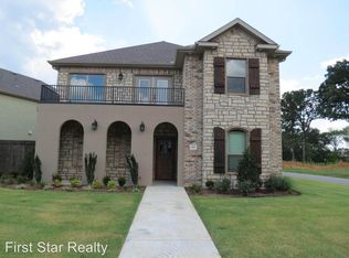 563 N Salem Rd, Fayetteville, AR 72704