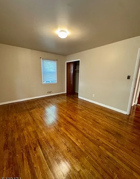 24 Grand Ave — Photo 8