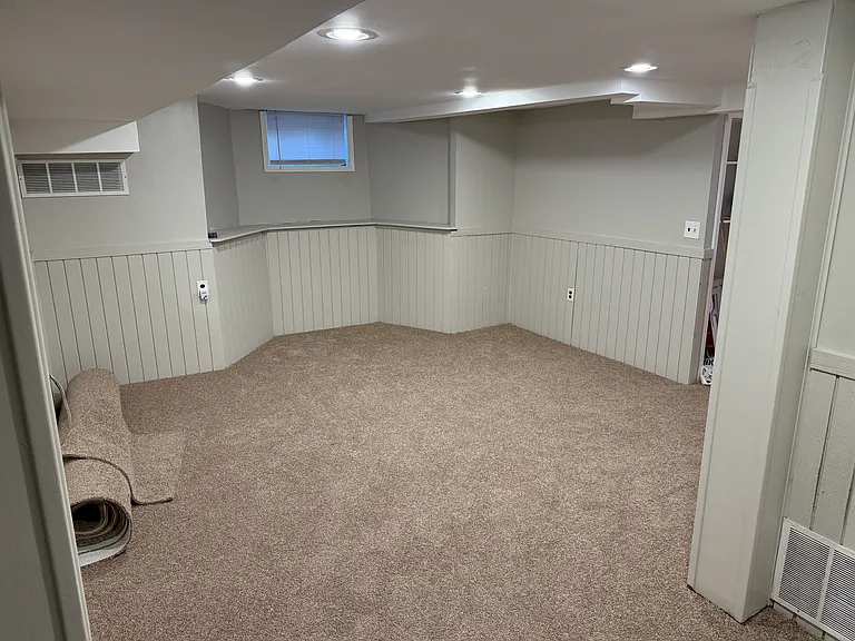 1 N Summit St #4 — Photo 8