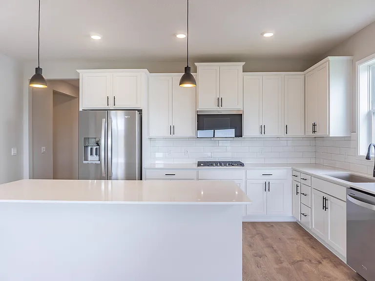 717 Winterberry Ln — Photo 13
