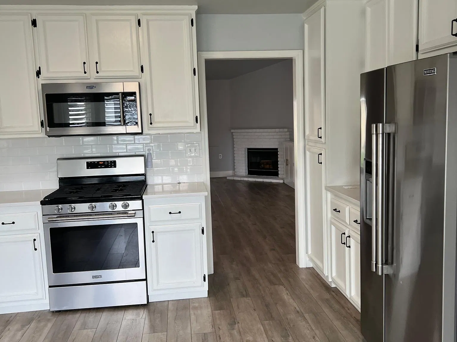 3 bed, 1422 sqft, $2,550 — Photo 3