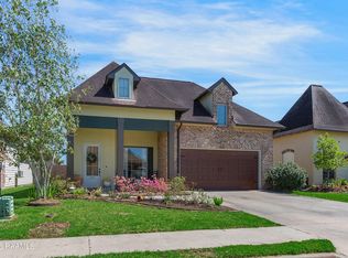 213 Golden Cypress Dr, Youngsville, LA 70592