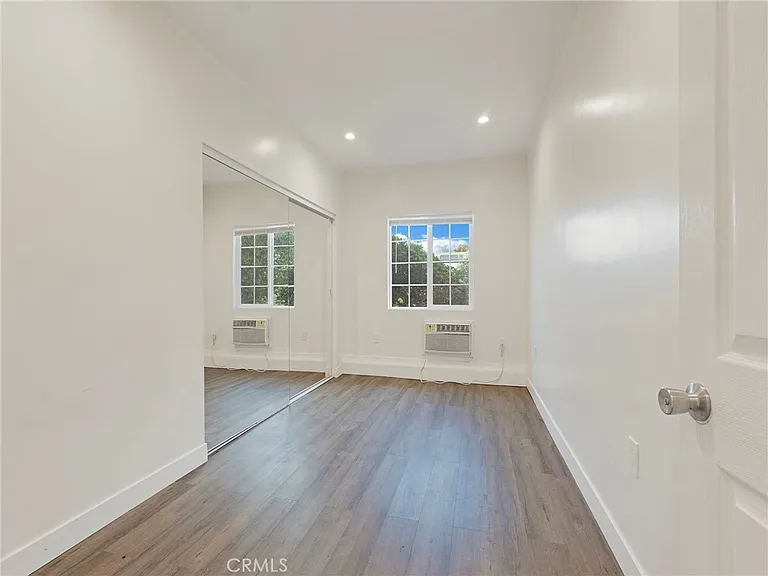 22222 Vanowen St — Photo 7
