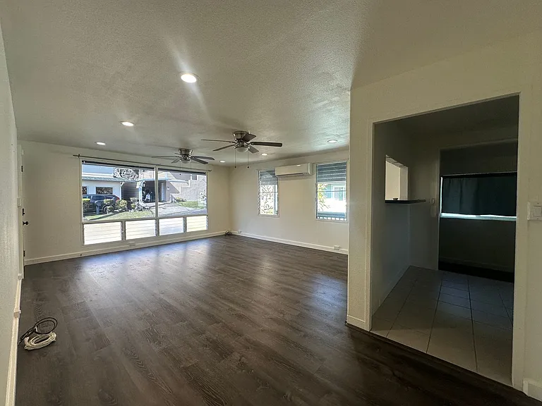 2407 Booth Rd — Photo 11