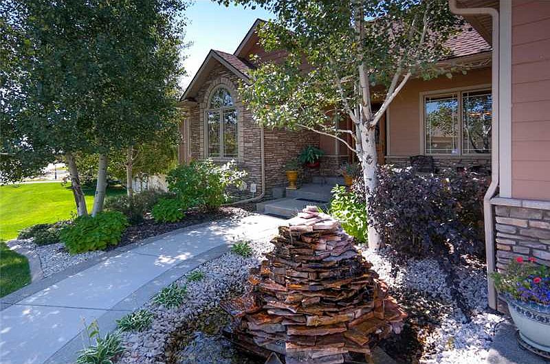 1st image of 3992 Parkwood Dr