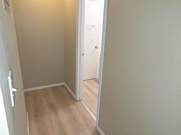 5th image of 1090 E Cedar St APT 4