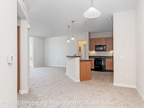 4th image of 1480 Broadway #2325