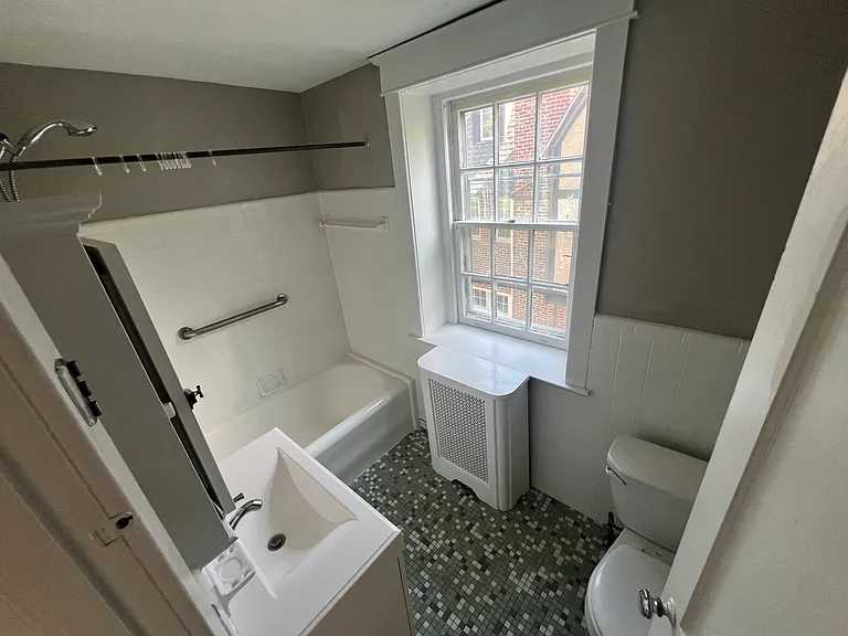 517 Burnham Rd #2 — Photo 11
