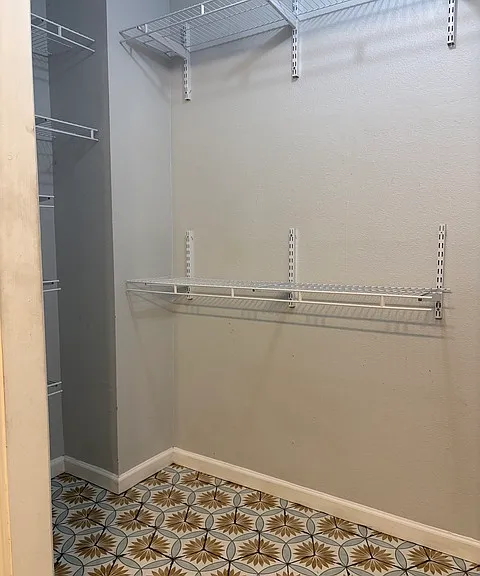 703 Meadow Frg — Photo 14