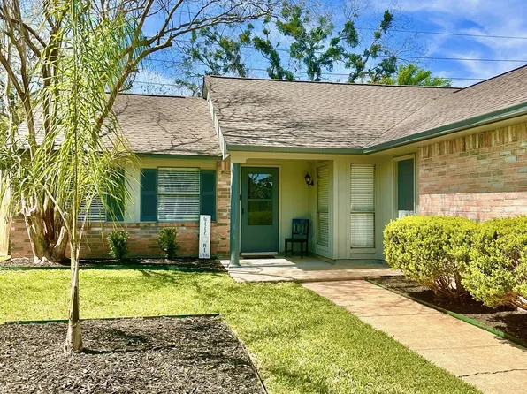 627 Stonewall Dr, Richmond, TX 77469