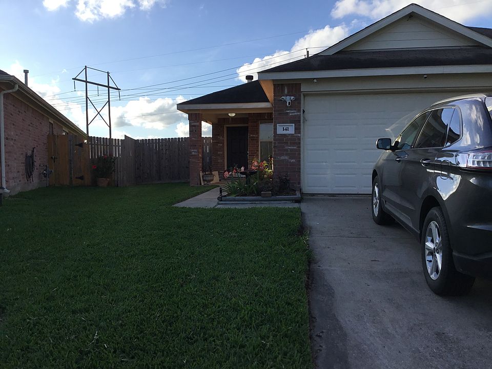 1st image of 141 Silver Lake Ct