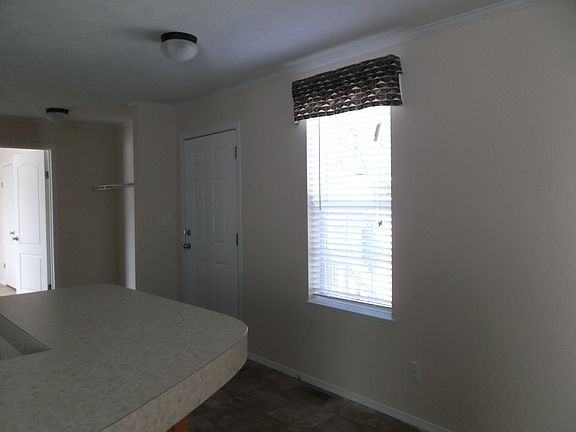 5th image of 2359 N Dundee Ct