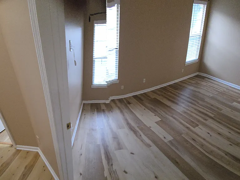 6090 Emerald Pointe Cir — Photo 8