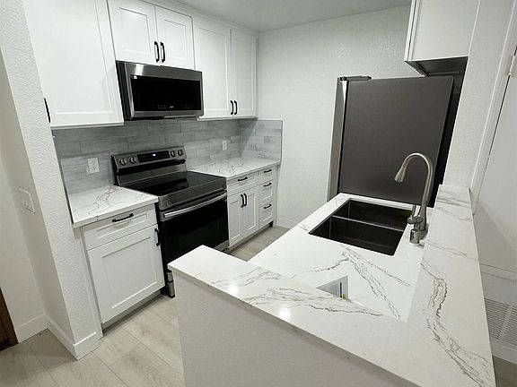 4th image of 850 State St Unit 121