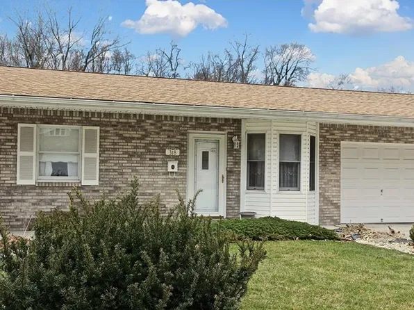 318 Clavale Dr, North Versailles, PA 15137