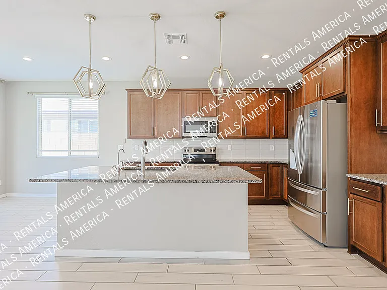 15713 W Woodlands Ave — Photo 7