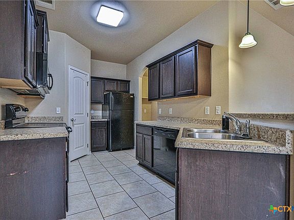 4th image of 4609 Cambridge Dr