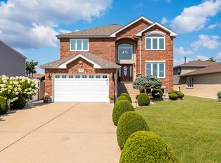 8320 S 79th Ave, Justice, IL 60458