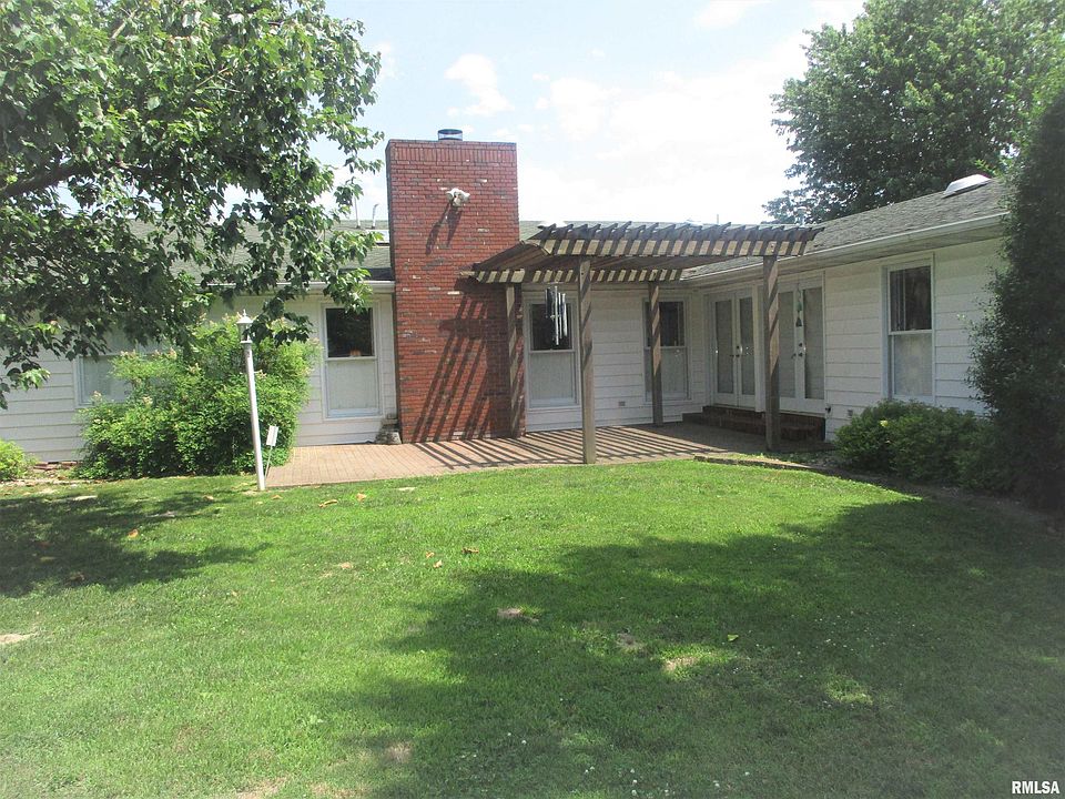 300 Bailey Ln, Benton, IL 62812 Zillow