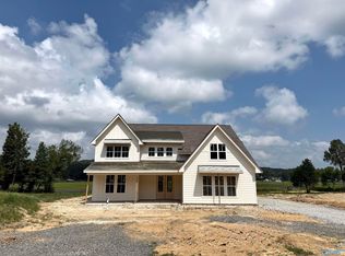 360 Lake Creek Dr, Guntersville, AL 35976
