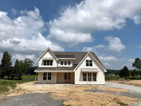 360 Lake Creek Dr, Guntersville, AL 35976