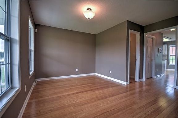 4th image of 207 W Bonnie Johnson Ln