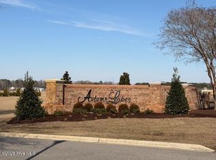 1378 Autumn Lakes Dr, Grimesland, NC 27837