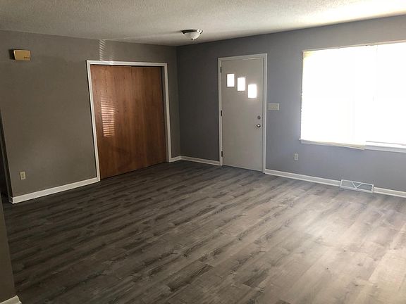 3rd image of 704 E Colorado Ave APT A
