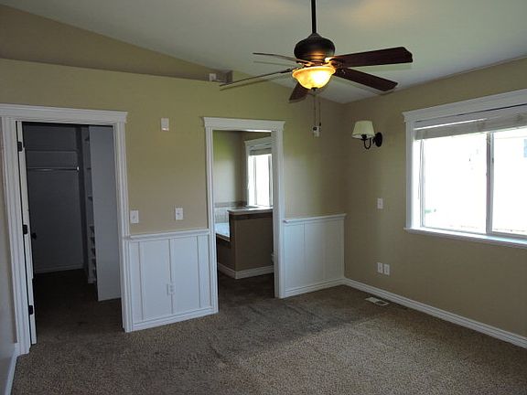 2nd image of 1128 N Moonstone Dr