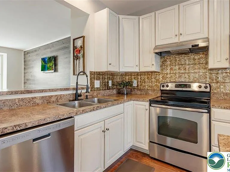 10 White Rose Ln — Photo 19