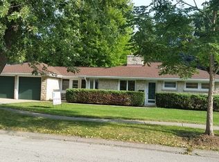510 Fellows St, St Charles, IL