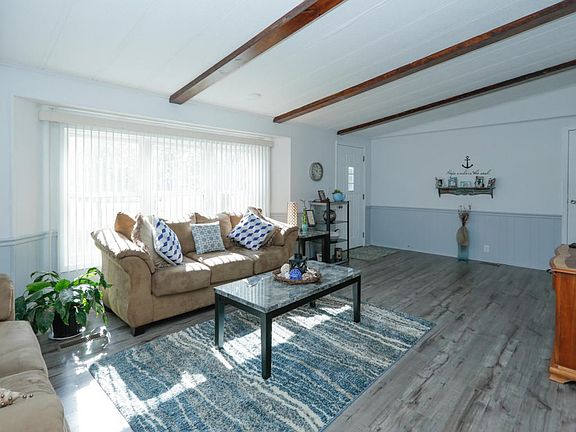 24984 East Point-105