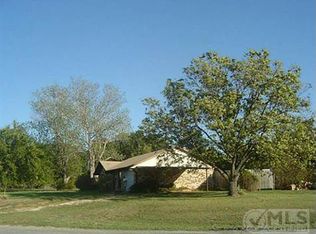 1401 Preskitt Rd, Decatur, TX 76234