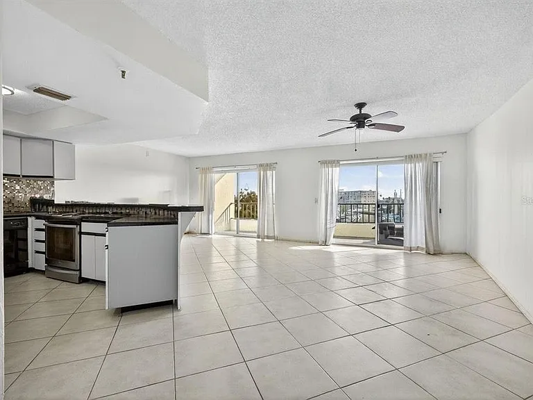 1750 Harbor Pl S #303 — Photo 8