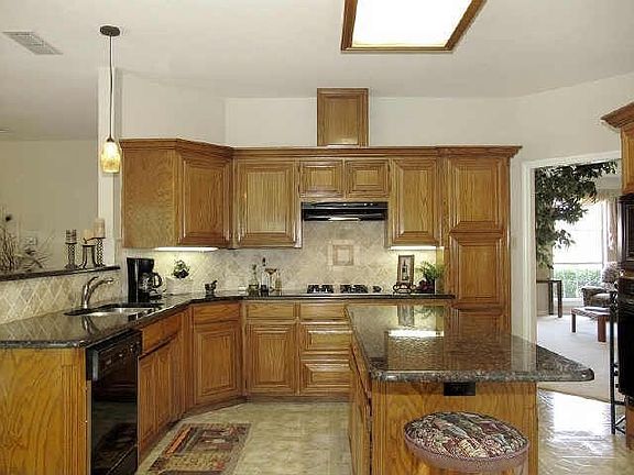 5th image of 2619 Kimberly Dr