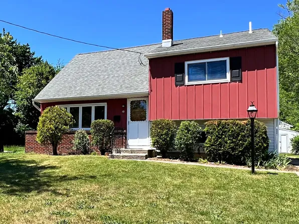 10 Charles Pl, Pennsville, NJ 08070