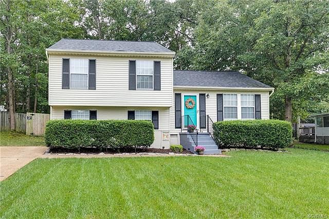 1st image of 7613 Derryclare Dr