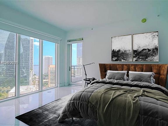 4th image of 60 SW 13th St APT 1600